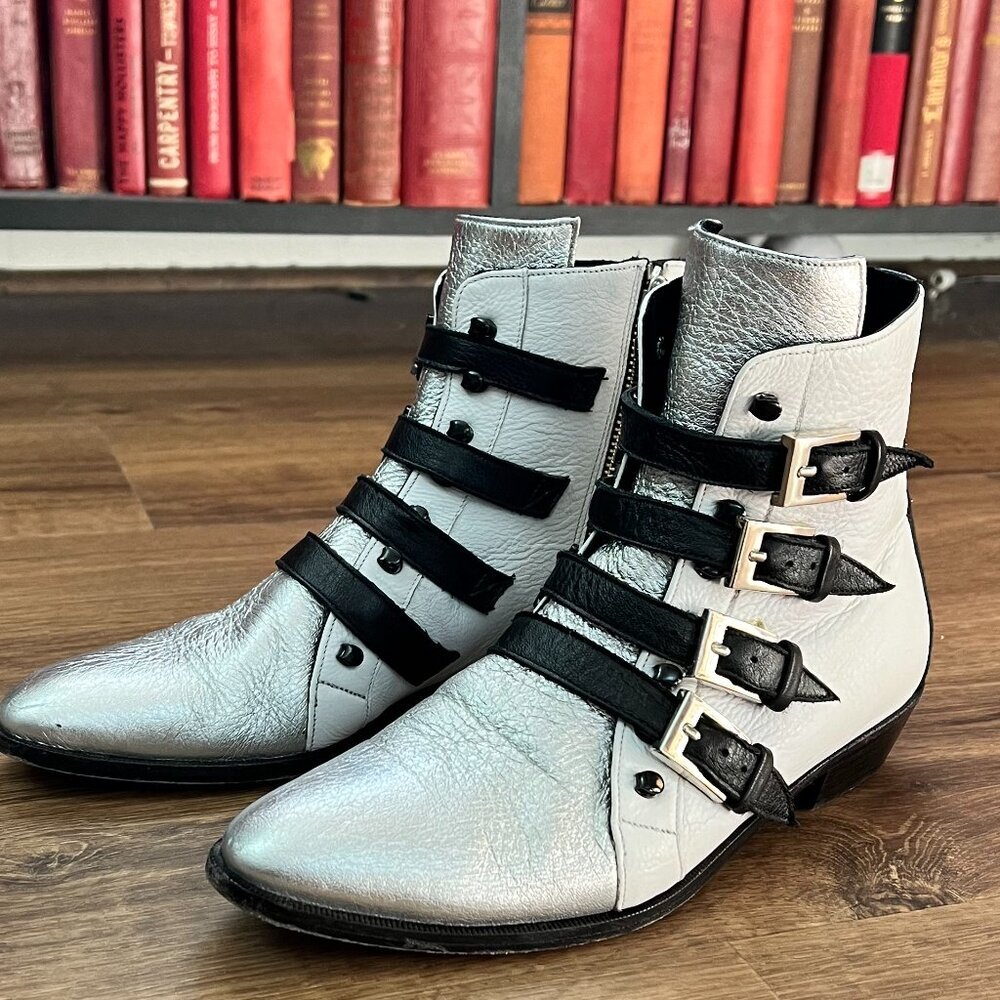 MODERN VICE Jett Classic White Sliver Pebble Leather Ankle Boot  Buckle Sz 37 (7